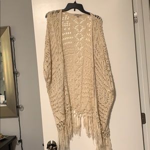 Crochet Cover Cream W Fringe